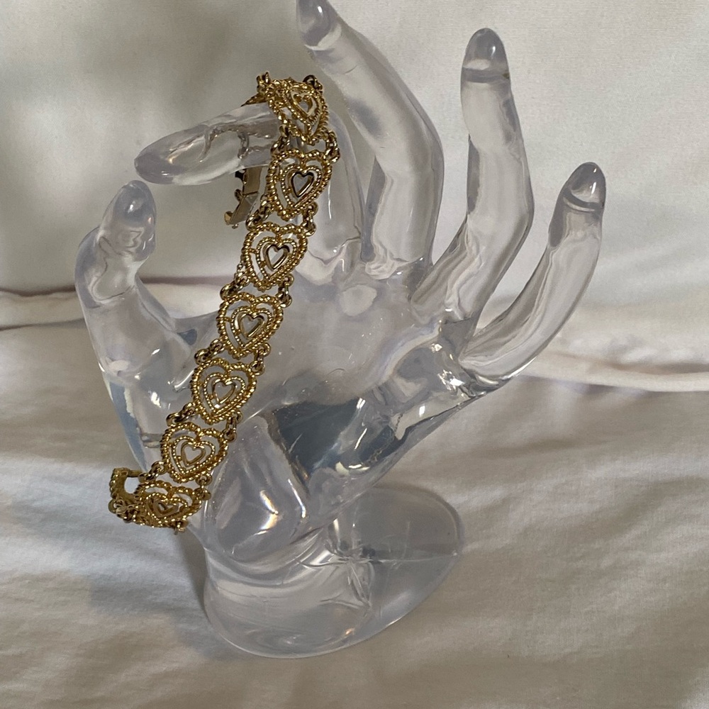 Elegant Gold tone Heart link chain Bracelet